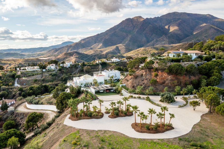 Luxury Country property with stunning sea views, Los Reales - Sierra Estepona