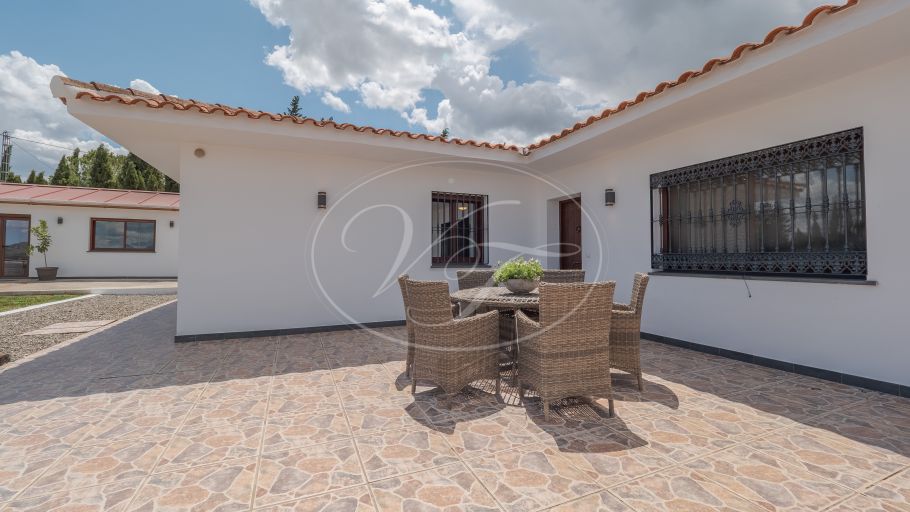 Luxurious Andalusian equestrian estate with separate guesthouse, Coin