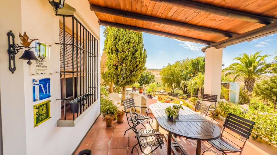 Beautiful Finca with Guest accomodation, Alora