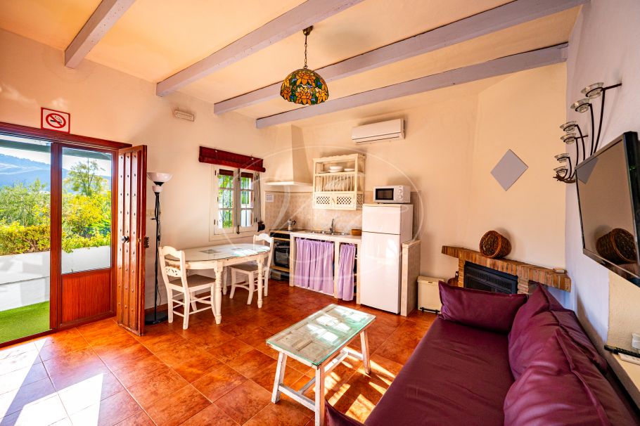 Stunning cortijo with Guest Houses and Rental Opportunity, Ronda