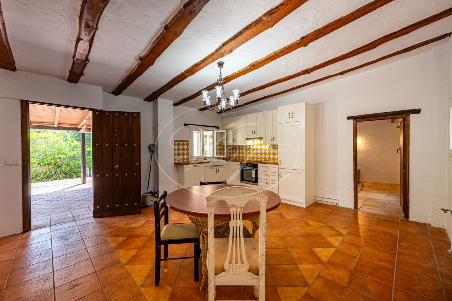 Charmante Spaanse Finca met Gastenverblijf en Schuur, Casares