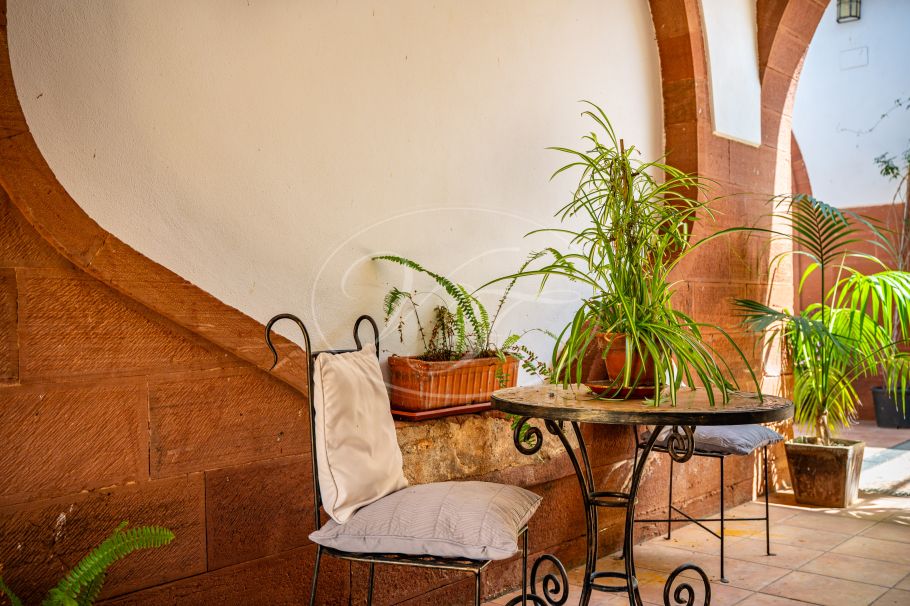 Luxury Cortijo with productive olive grove, Montoro