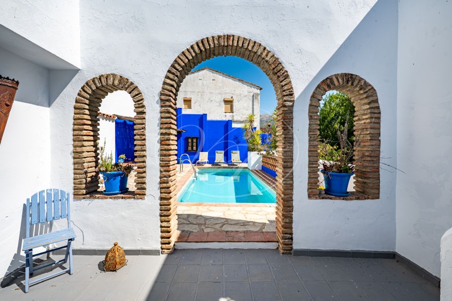 Charming Riverside Village House, Cortes de la Frontera