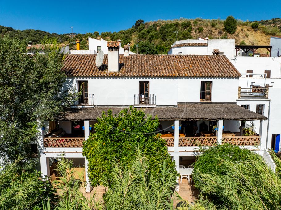 Charming Riverside Village House, Cortes de la Frontera