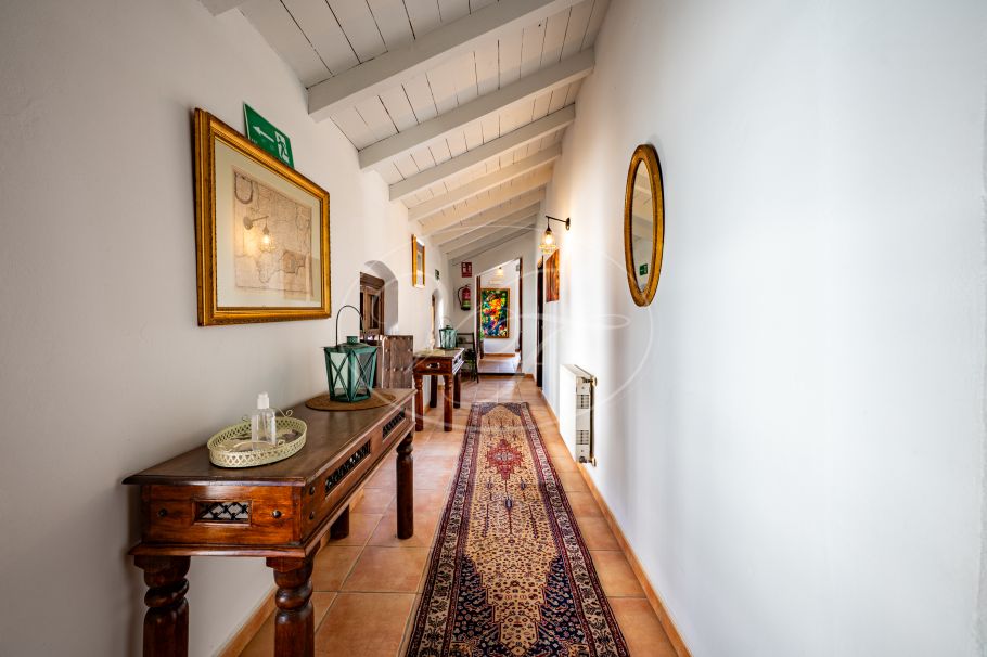 Charming Riverside Village House, Cortes de la Frontera