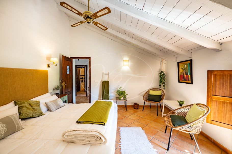 Charming Riverside Village House, Cortes de la Frontera