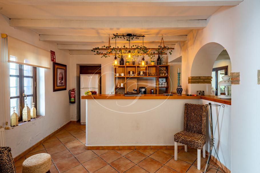 Charming Riverside Village House, Cortes de la Frontera