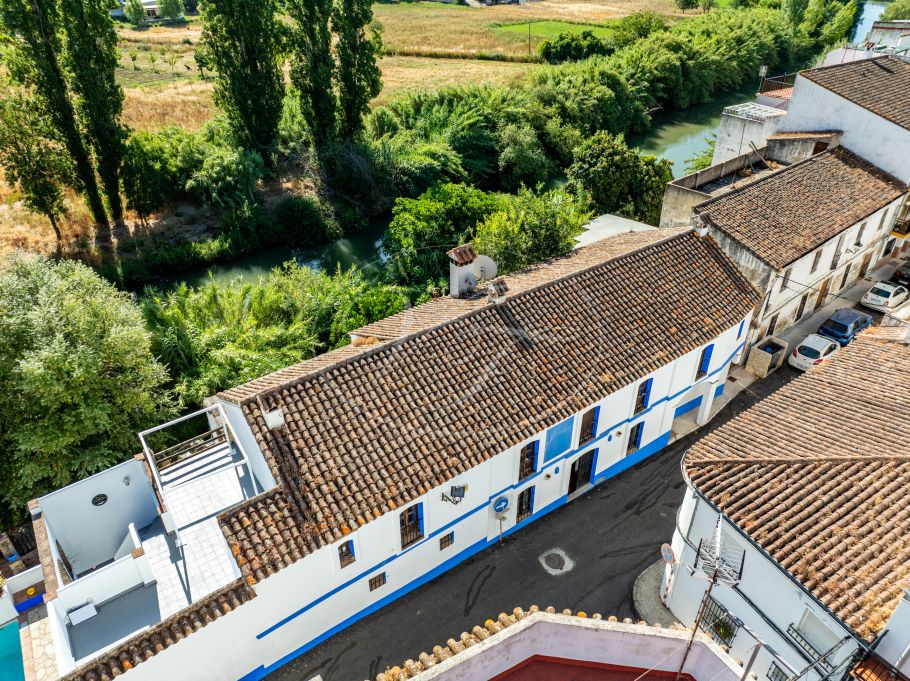 Charming Riverside Village House, Cortes de la Frontera