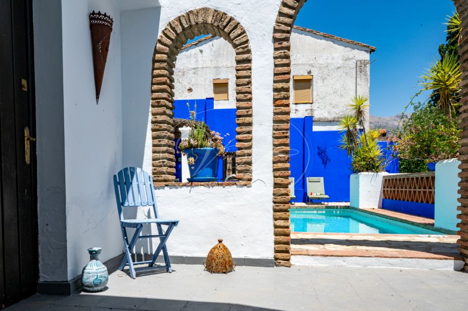 Charming Riverside Village House, Cortes de la Frontera