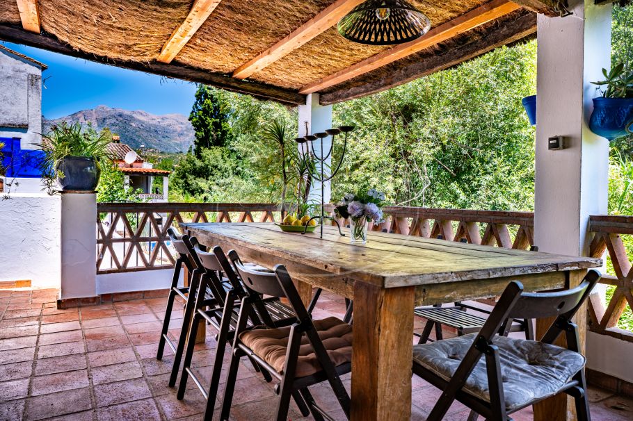 Charming Riverside Village House, Cortes de la Frontera
