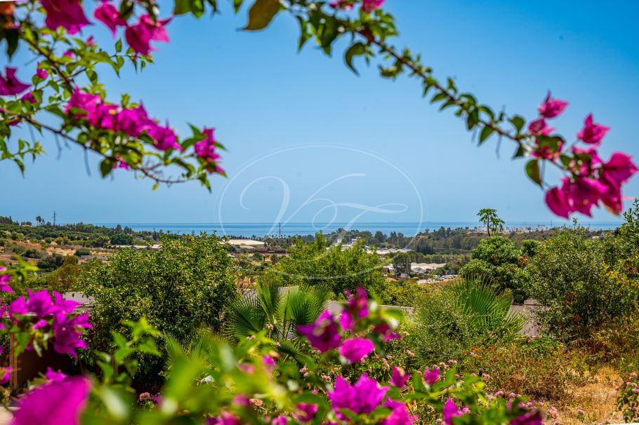 Finca parcialmente renovada con vistas al mar, Estepona