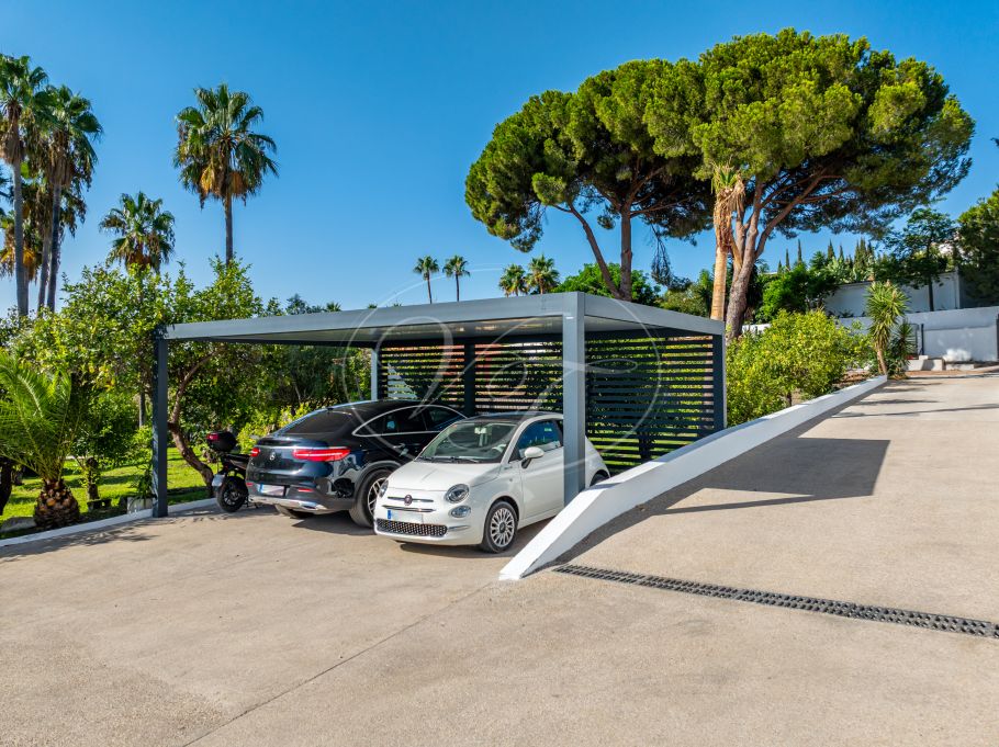 Finca parcialmente renovada con vistas al mar, Estepona
