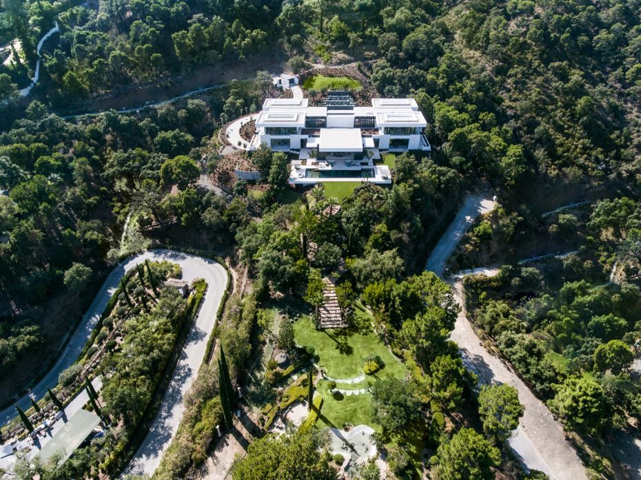 Villa Cullinan stands on a double plot