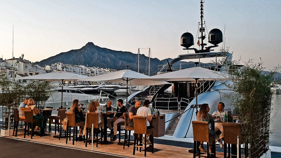 Choose your favorite Puerto Banus restaurant in our list