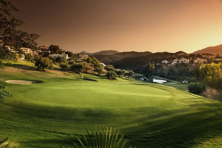 Marbella Weather in October: La quinta Golf & Country Club
