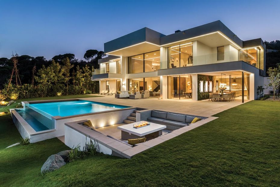 Luxury villa in Madroñal