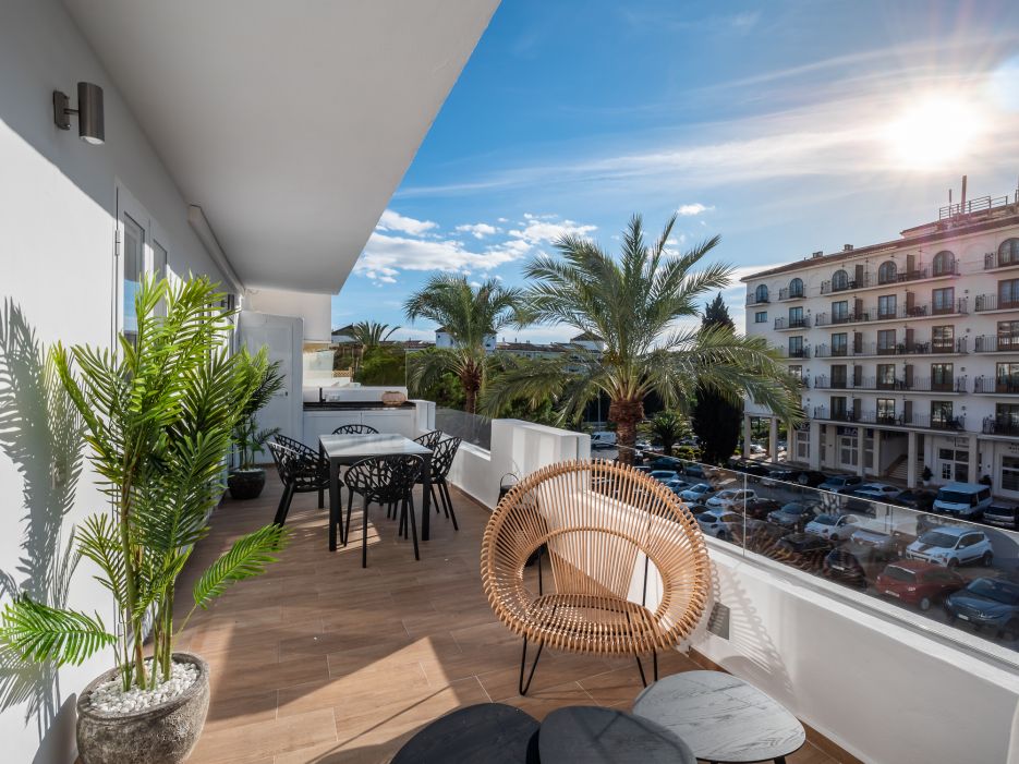 Totally refurbished apartment next to the H10 hotel in Nueva Andalucia
