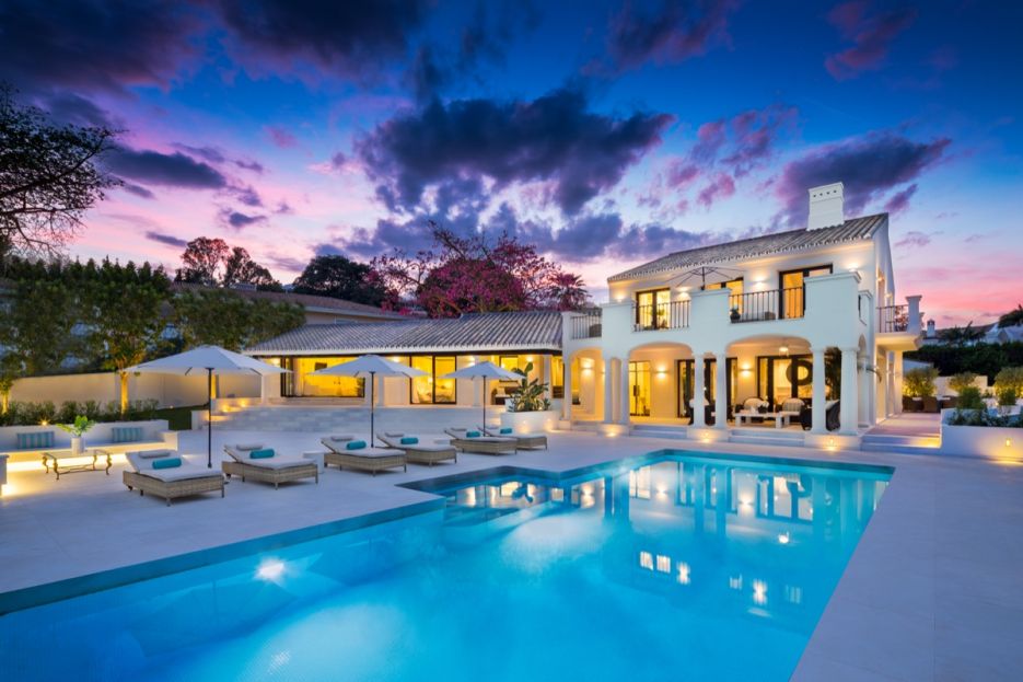 Villa Yolanda - An exquisite front line golf villa in Las Brisas
