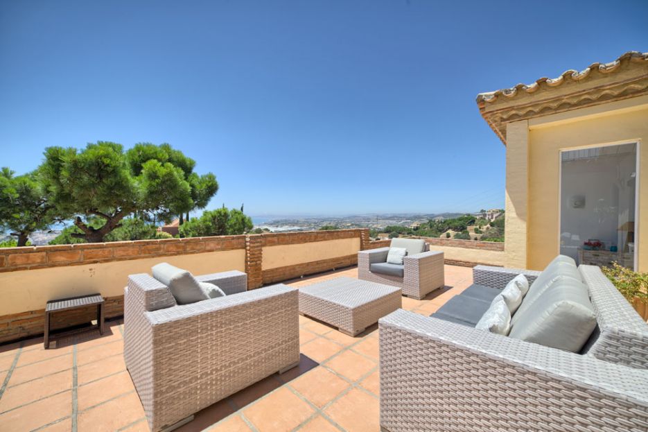 4 bedroom villa for sale in Estepona