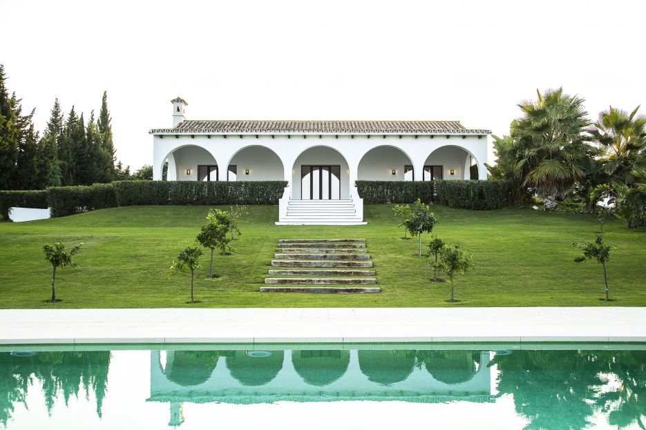 Completely refurbished villa in Cancelada, Estepona