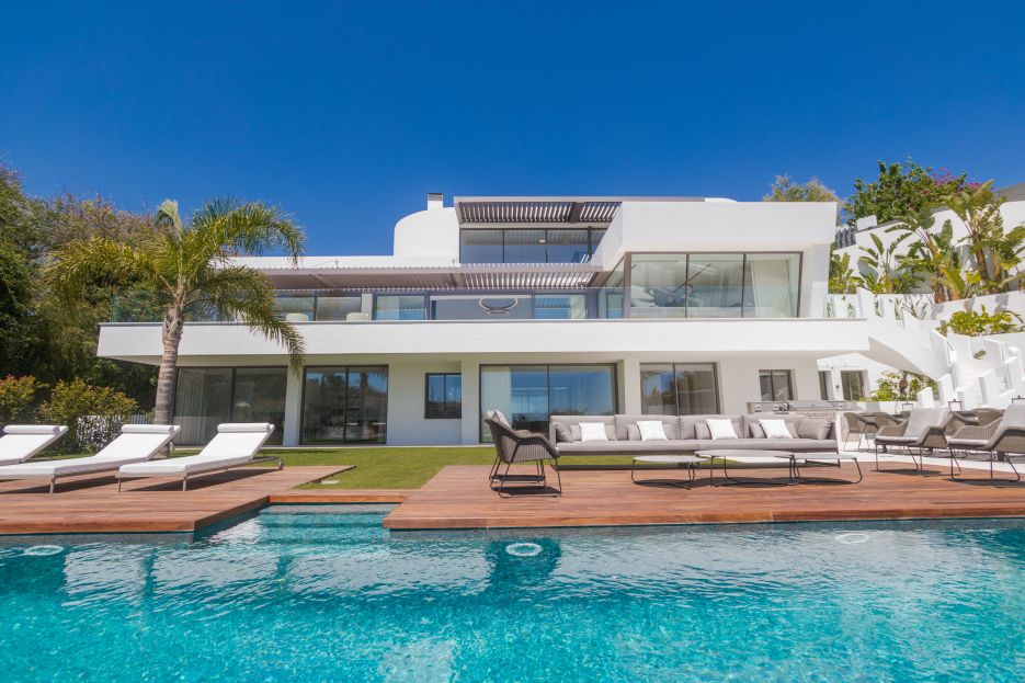 New built villa for sale in La Quinta