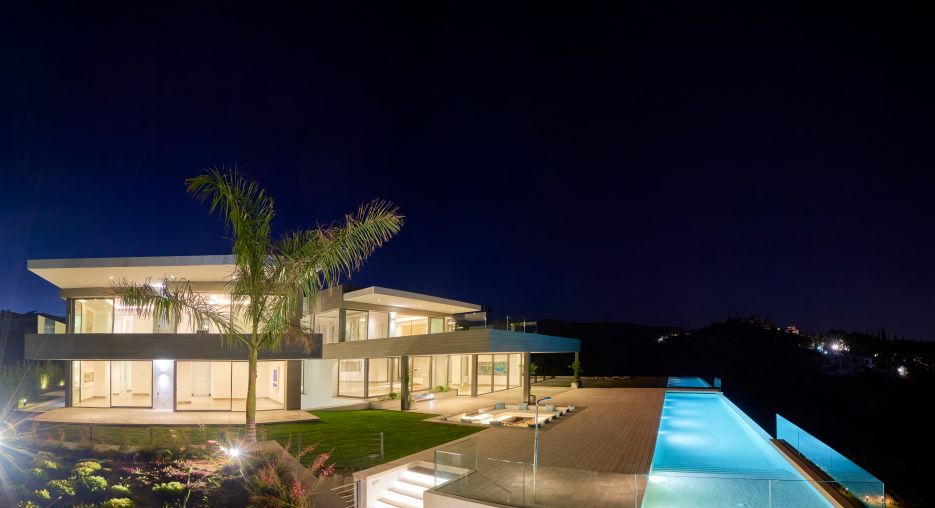 New Luxury Villa for sale in Los Flamingos