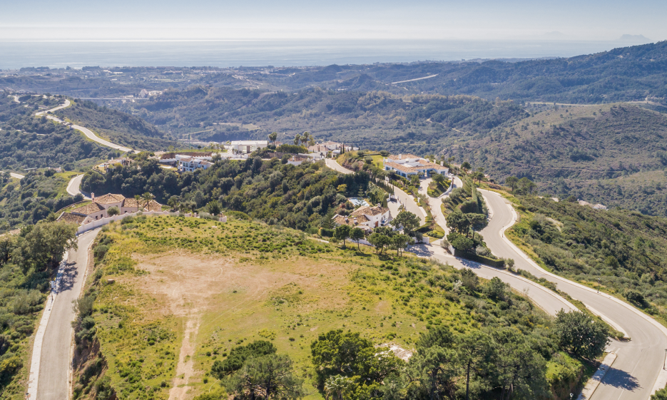 Plot for sale in Montemayor with panoramic views