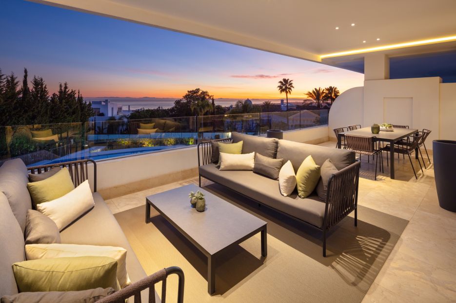 Penthouse for sale in Reserva de Sierra Blanca with sea views