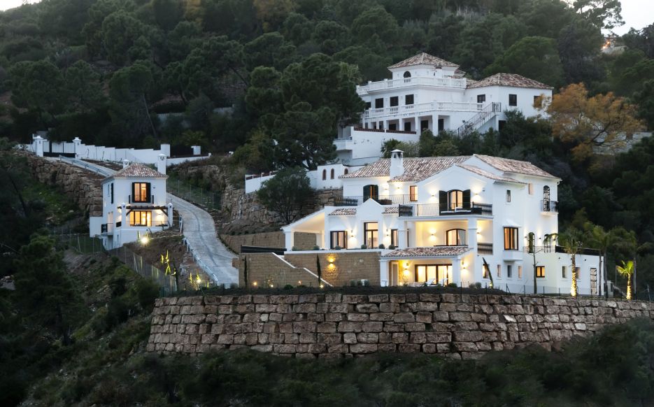 Private villa with incredible sea views in El Madroñal
