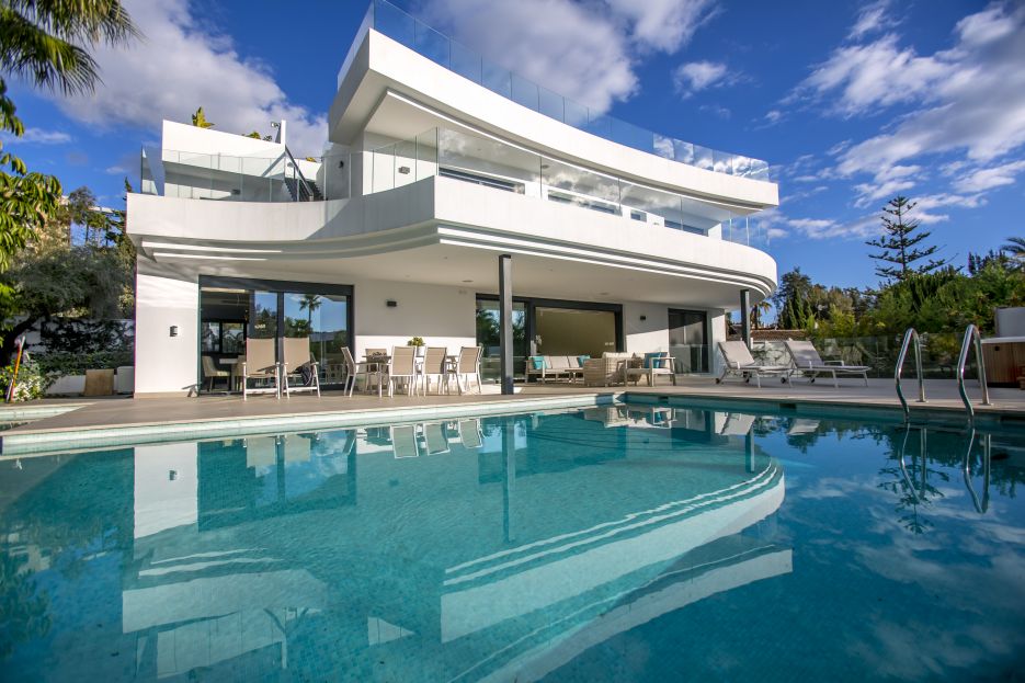 Villa in Parcelas del Golf, Aloha.