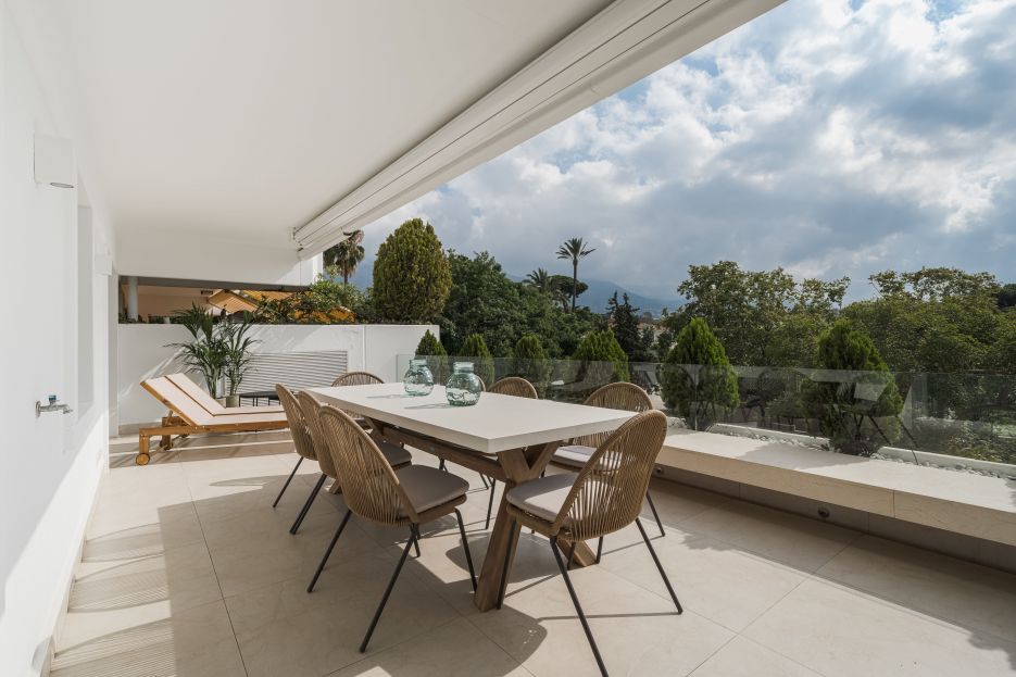 Magnificent apartment for sale in Las Lomas del Marbella Club