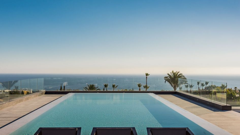 Mediterranean Sea view in Sierra Blanca Marbella