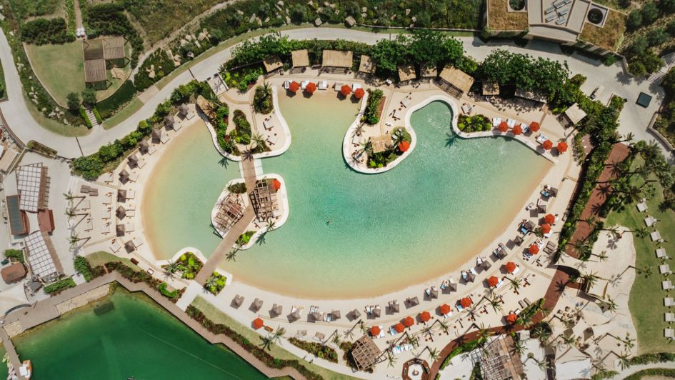 Der See und Strand des La Reserva Club, Sotogrande, Costa del Sol