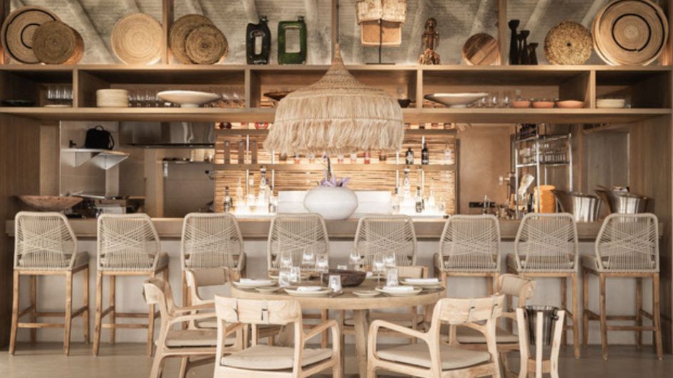 Stylish natural timber and ratton decor at Malva Beach by Besaya, Estepona centre