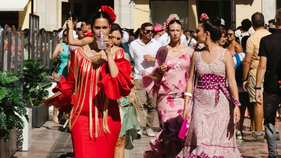 Feria espagnole, robe de flamenco dans le centre-ville