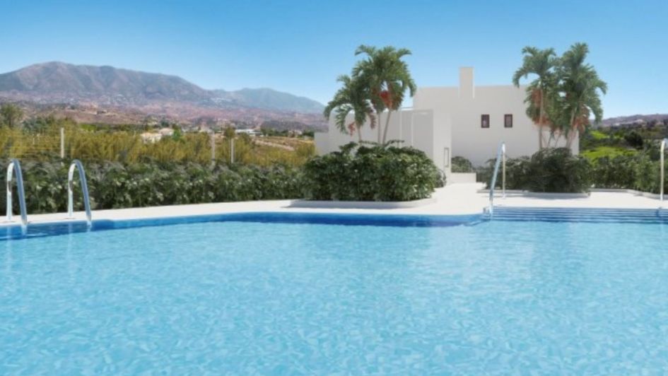 Render de la piscina comunitaria de The Meadows con vistas a la montaña, adosados sobre plano en La Cala Golf Resort, Mijas Golf