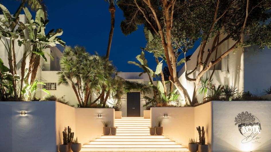 Entry of Nota Blu, fine dining restaurant Marbella Golden Mile