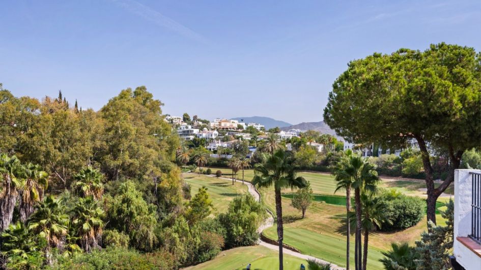 Vues sur le golf depuis un appartement à La Quinta, Benahavís.