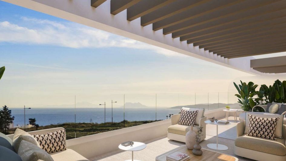 Terrace with panoramic sea views in Maralto, Estepona, Costa del Sol