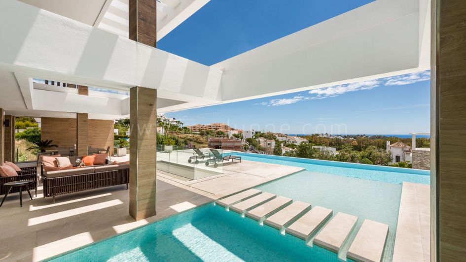 Villa contemporaine design avec vue sur la mer et le golf
