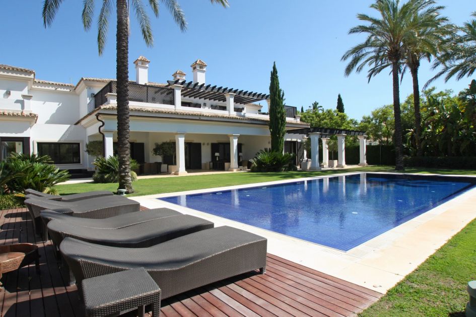 Villa for sale in Sotogrande