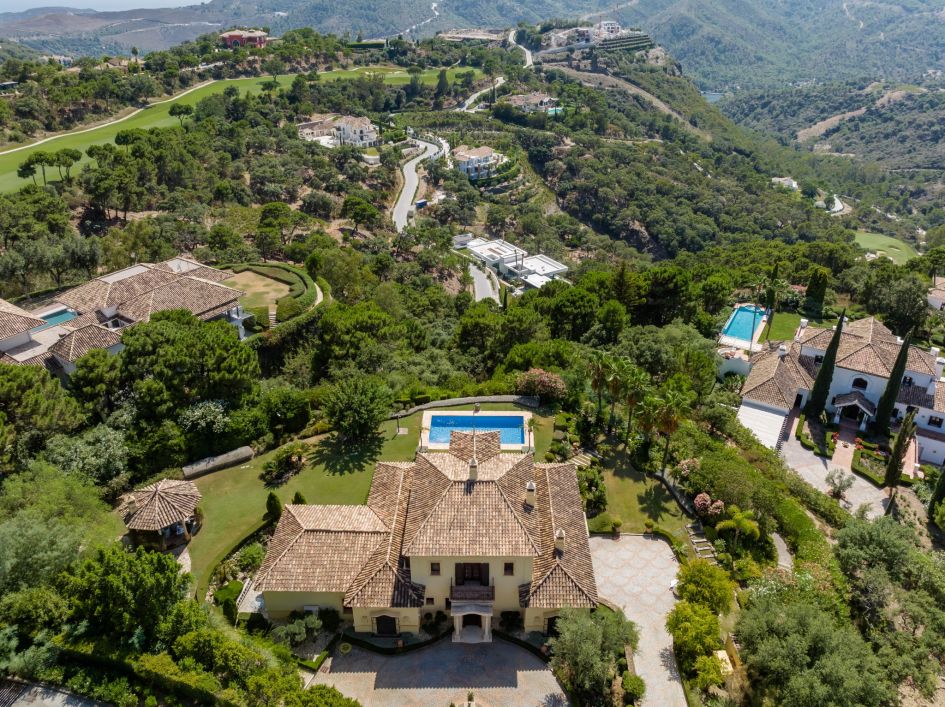 Panoramic mountain views from La Zagaleta near Marbella