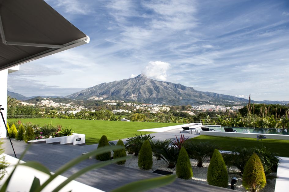 Nueva Andalucia: Golfplätze und Luxusvillen
