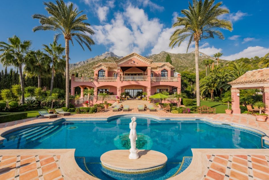 Villa for sale in Sierra Blanca, Marbella Golden Mile