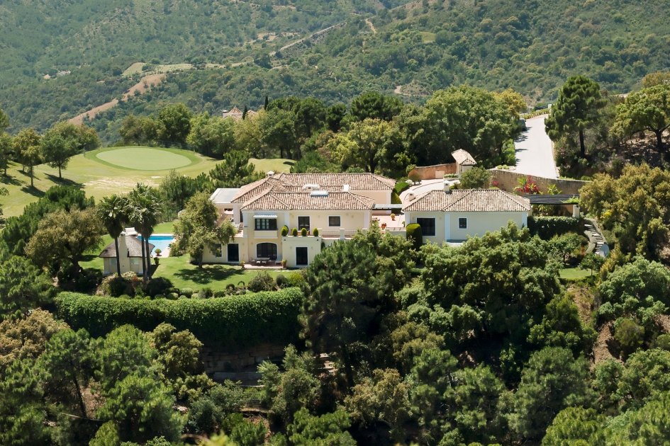 La Zagaleta, Villa in La Zagaleta with sea, golf and mountain views