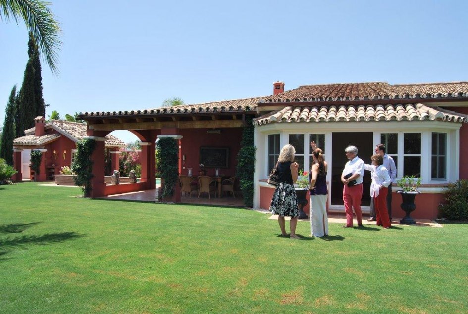 Villa Sale El Herrojo, La Quinta, Marbella