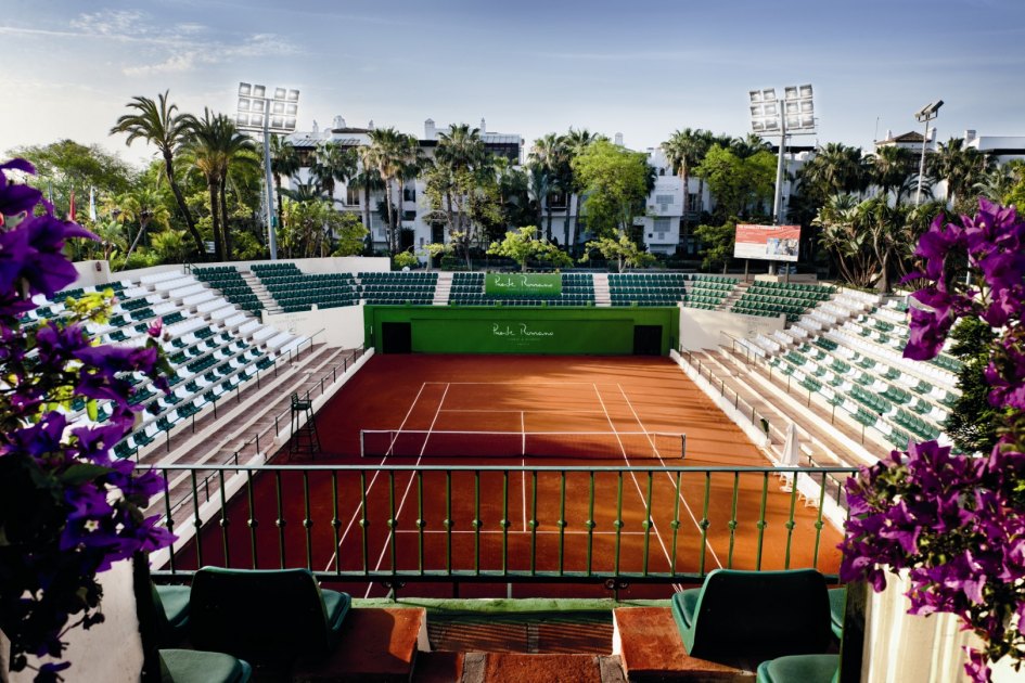 Bild eines Tennisplatzes in Puente Romano
