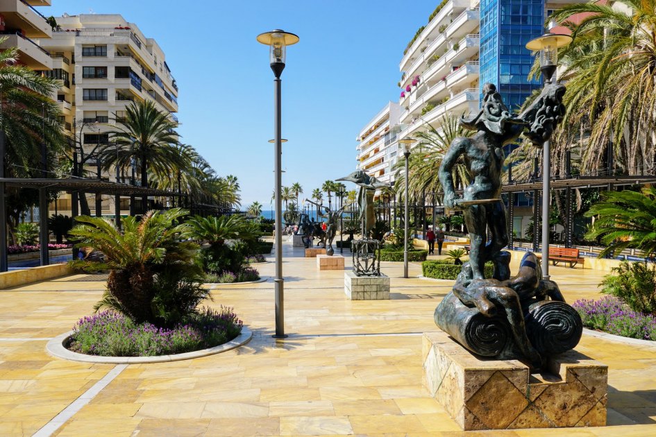Avenida del Mar, Marbella