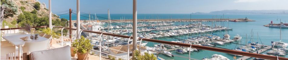 Villa with sea views overlooking Jávea Port, Alicante. RMG6138