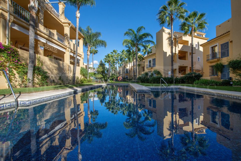 Duplex penthouse in Nagüeles, Marbella, with sea views